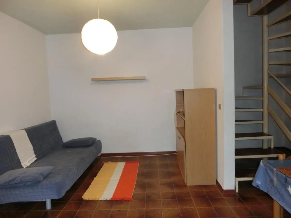 Spacious Flat With Fenced Garden And Fireplace Bibione