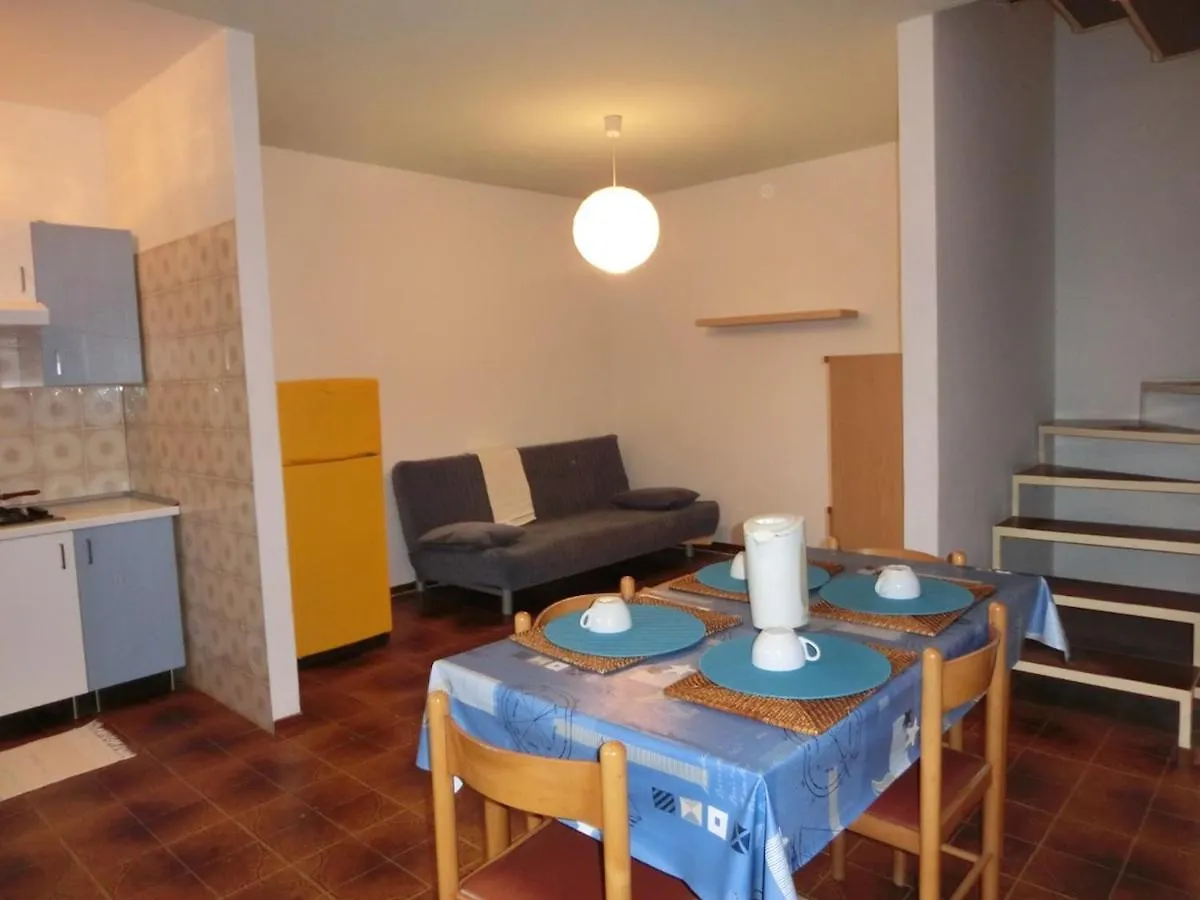 Apartment Spacious Flat With Fenced Garden And Fireplace Bibione