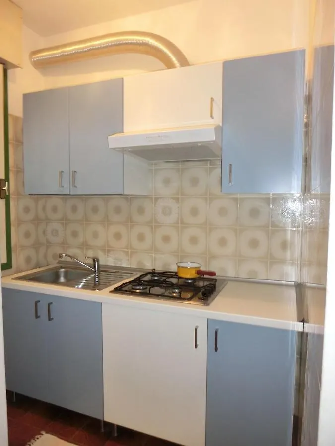 Spacious Flat With Fenced Garden And Fireplace Bibione Apartment